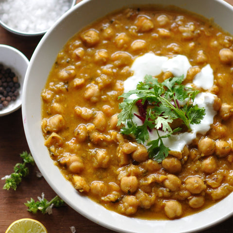 CARI INDIEN DE POIS CHICHES, LENTILLES & POMMES DE TERRE
