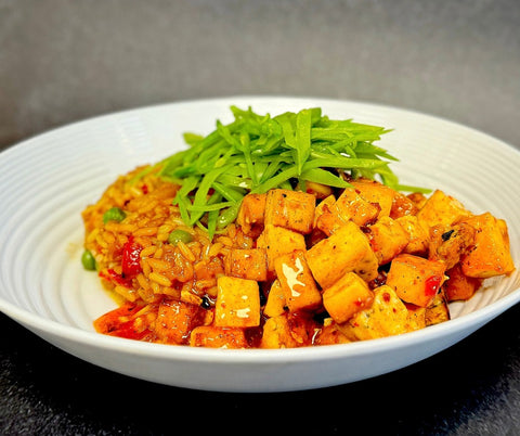 SAUTÉ DE TOFU THAÏ & RIZ À L'ANANAS
